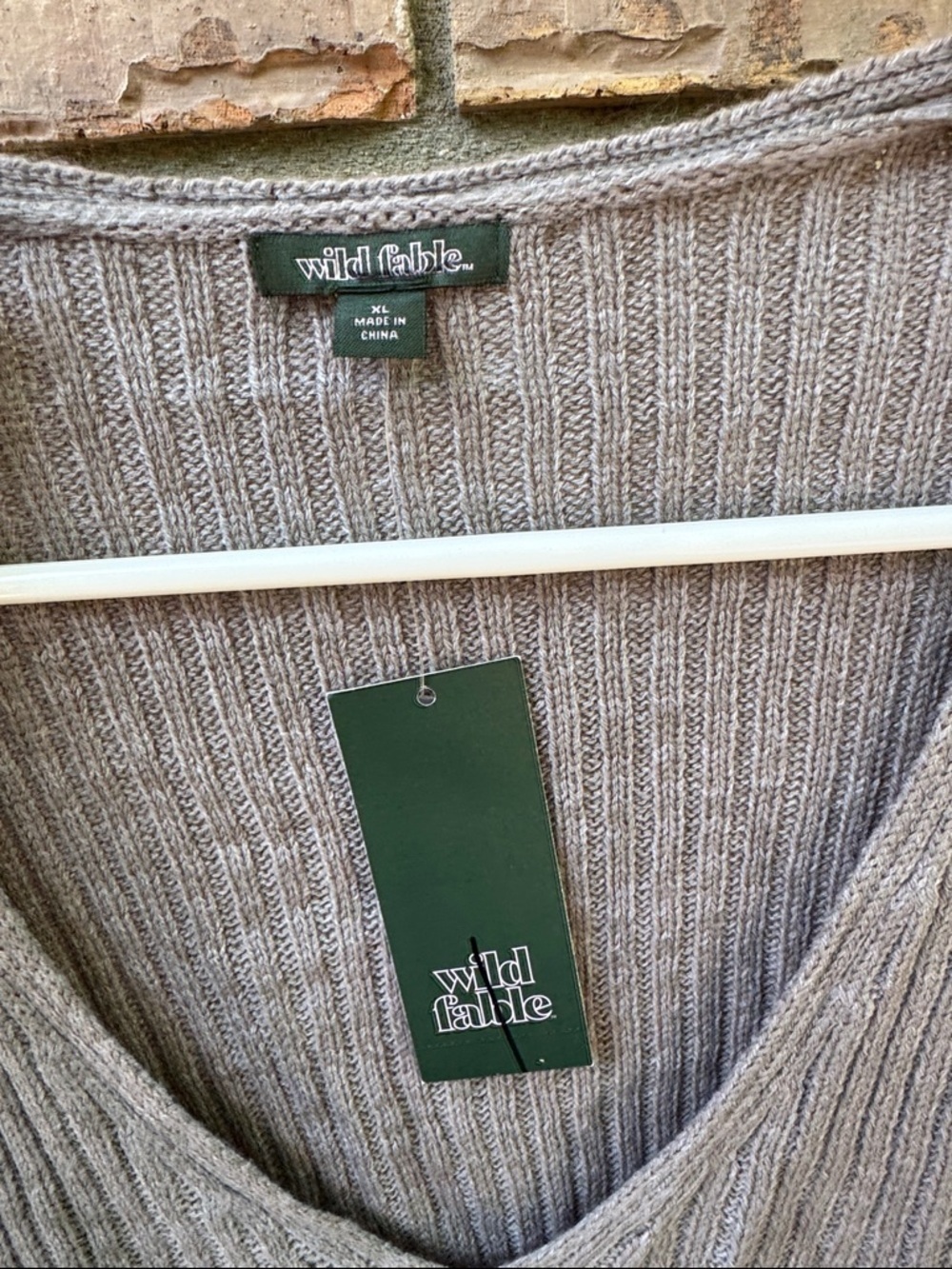 wild fable Gray Ribbed V-Neck Sweater - Picture 2 of 2
